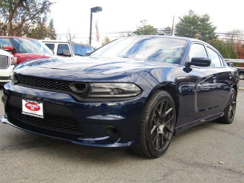 2017 Dodge Charger SE