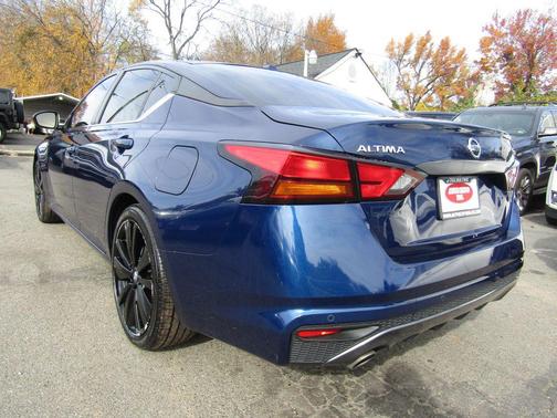 2021 Nissan Altima SR FWD