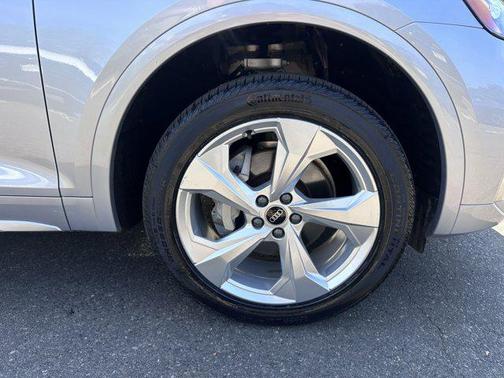 2022 Audi Q5 45 S line Premium Plus