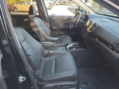 2021 Honda Pilot Touring 8-Passenger