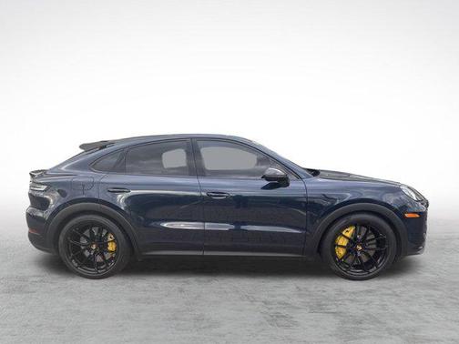 2024 Porsche Cayenne Turbo GT