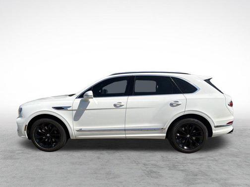 White 2021 Bentley Bentayga V8