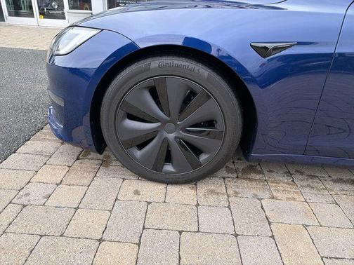 Deep Blue Metallic 2024 Tesla Model S Long Range