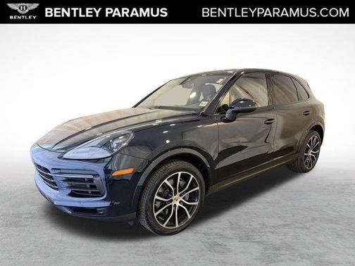Moonlight Blue Metallic 2022 Porsche Cayenne S