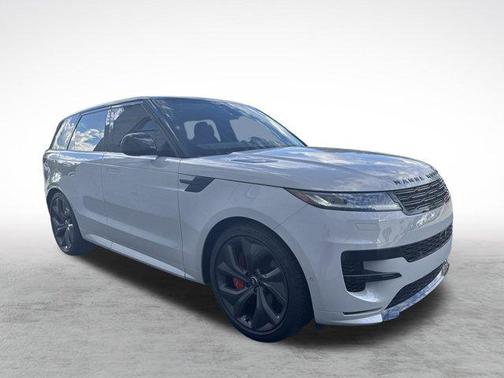 2025 Land Rover Range Rover Sport SE