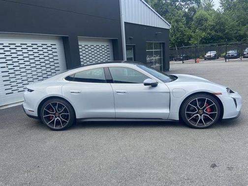 2024 Porsche Taycan 4S