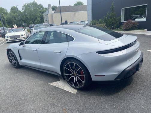 2024 Porsche Taycan 4S