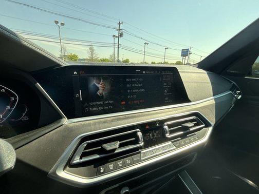 2022 BMW X5 M50i