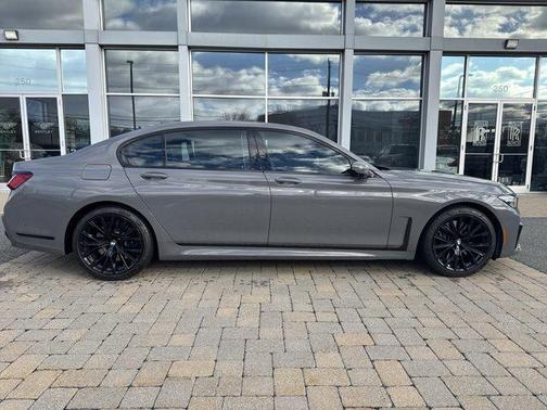 2021 BMW 750 i xDrive