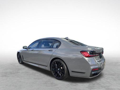 2021 BMW 750 i xDrive