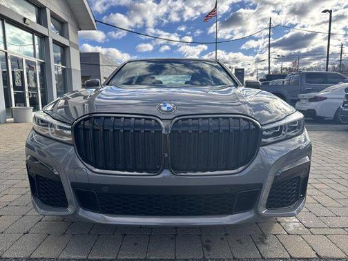 2021 BMW 750 i xDrive