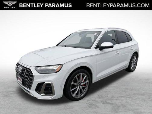 Glacier White Metallic 2024 Audi SQ5 3.0T Prestige