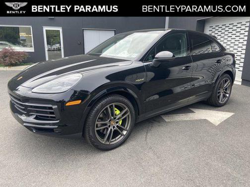 2022 Porsche Cayenne Platinum Edition