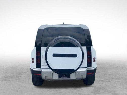 2024 Land Rover Defender 90 P300 S