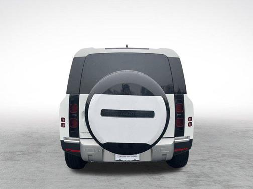 2024 Land Rover Defender 90 P300 S