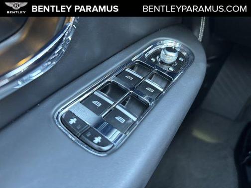 2022 Bentley Bentayga V8