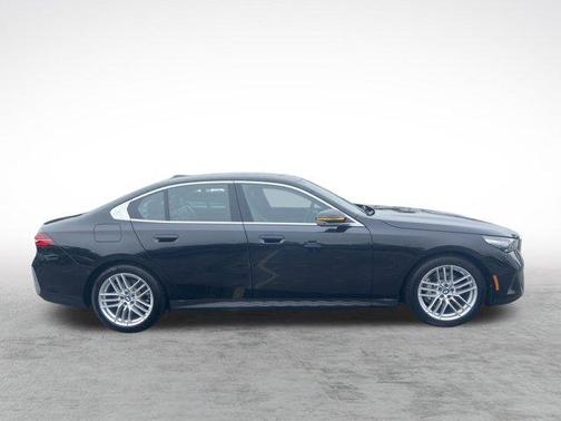 2024 BMW 530 i xDrive