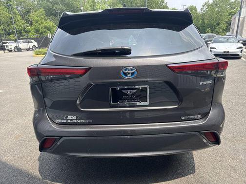 2021 Toyota Highlander Hybrid Limited