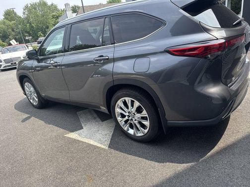 2021 Toyota Highlander Hybrid Limited