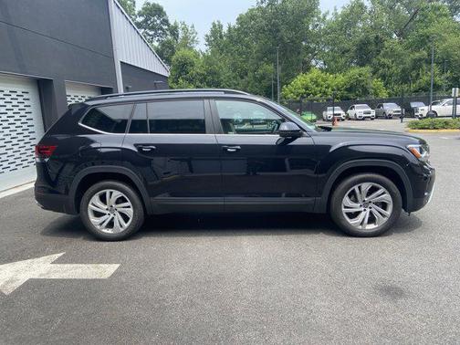 2021 Volkswagen Atlas 2.0T SE w/Technology 4MOTION