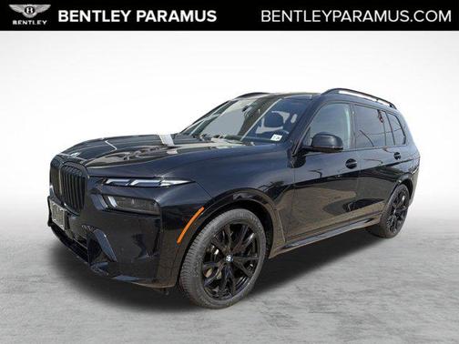 Black Sapphire Metallic 2025 BMW X7 xDrive40i
