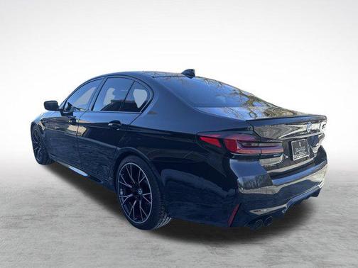2022 BMW M5 Base