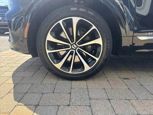 2021 Bentley Bentayga V8