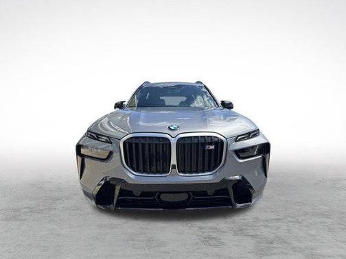 2023 BMW X7 M60i