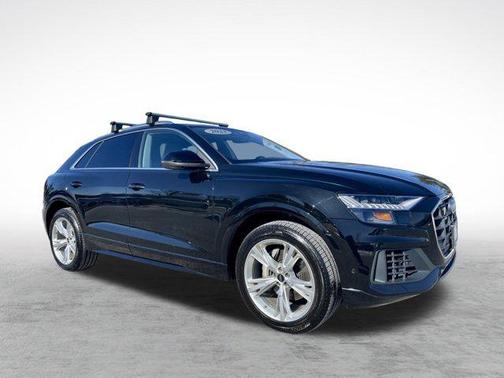 Mythos Black Metallic 2023 Audi Q8 55 Premium Plus