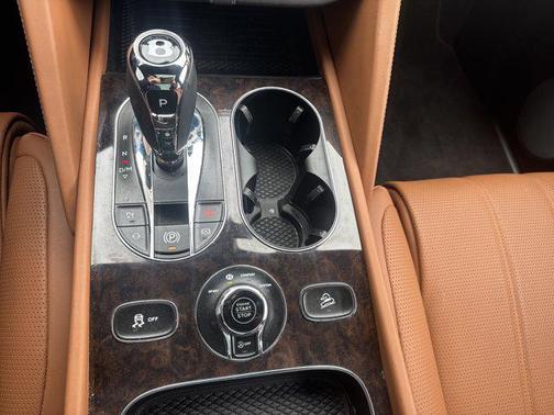 2024 Bentley Bentayga EWB