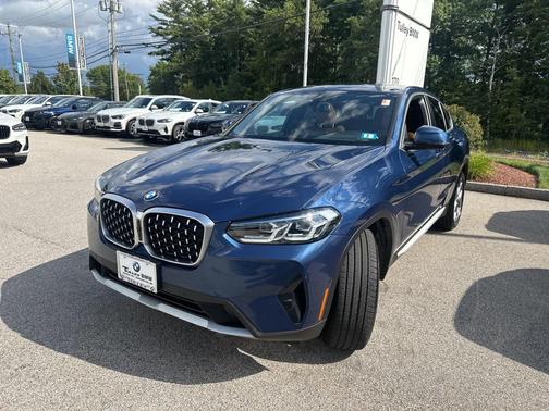 2025 BMW X4 xDrive30i