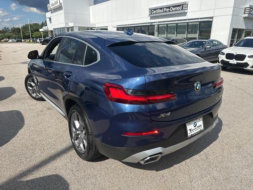 2025 BMW X4 xDrive30i