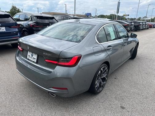 2025 BMW 330 i xDrive