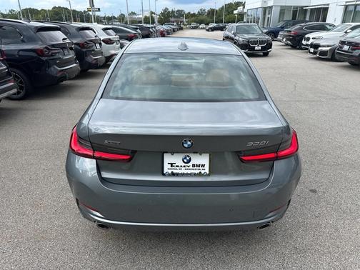 2025 BMW 330 i xDrive
