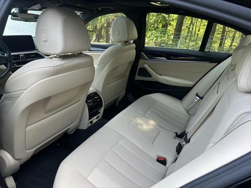 2022 BMW 530 i xDrive