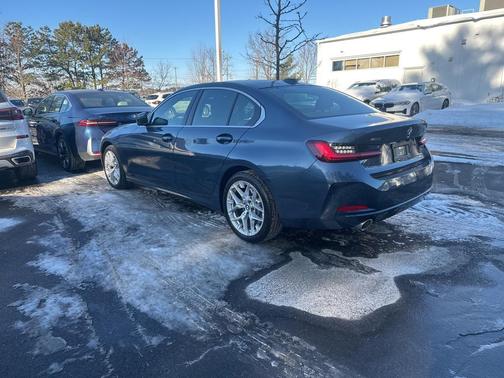2025 BMW 330 xDrive
