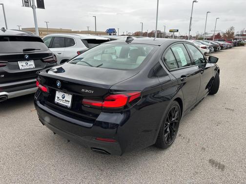 2022 BMW 530 i xDrive