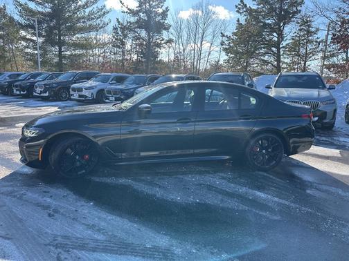 2023 BMW 530 i xDrive