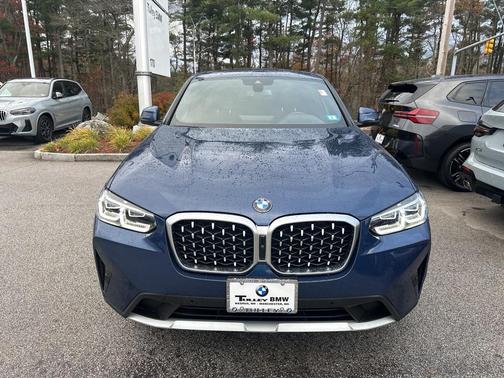 2025 BMW X4 xDrive30i