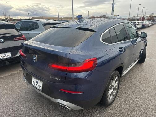 2025 BMW X4 xDrive30i