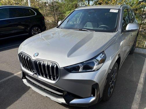 Space Silver Metallic 2026 BMW X1 xDrive28i