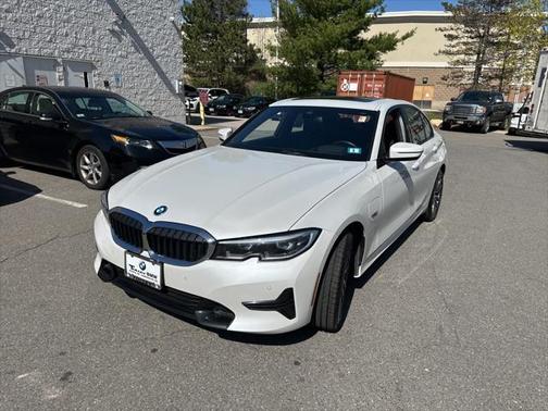 2022 BMW 330e Base
