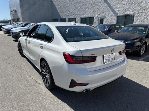 2022 BMW 330e Base