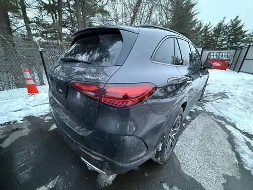 2025 Mercedes-Benz GLC 350e Base