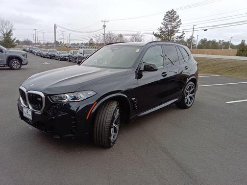 Carbon Black Metallic 2025 BMW X5 M60i