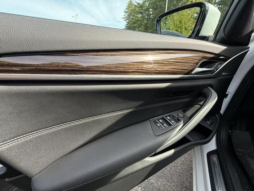 2023 BMW 530 i xDrive