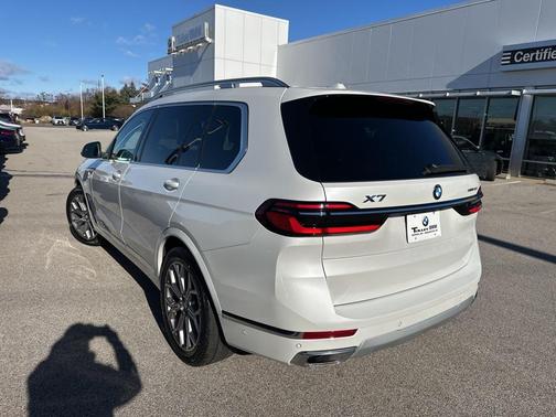 2025 BMW X7 xDrive40i