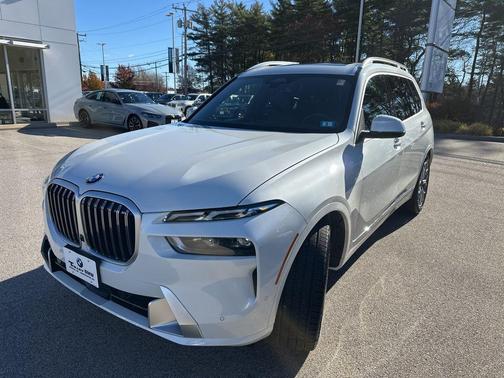 2025 BMW X7 xDrive40i