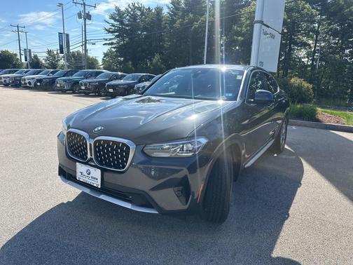 2025 BMW X4 xDrive30i