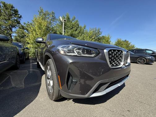 2025 BMW X4 xDrive30i